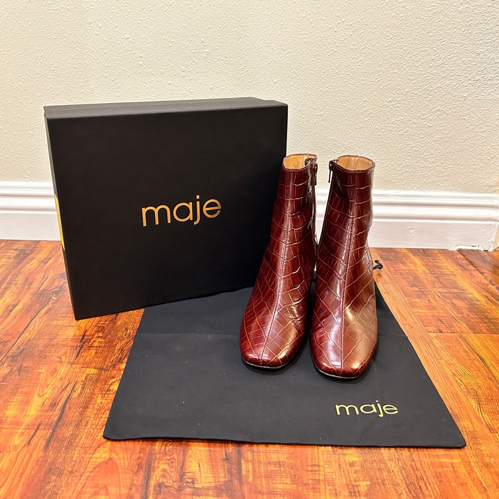 Brand new MAJE crocodile-effect embossed leather ankle boots size 36